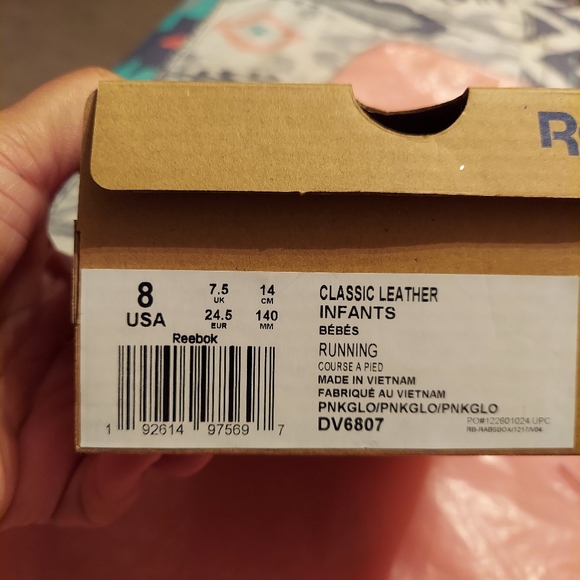 Reebok - Picture 5 of 8